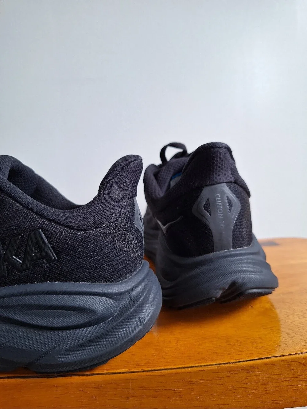 Hoka Clifton 10 Women's Black/Black Size 8B - Picture 8 of 14